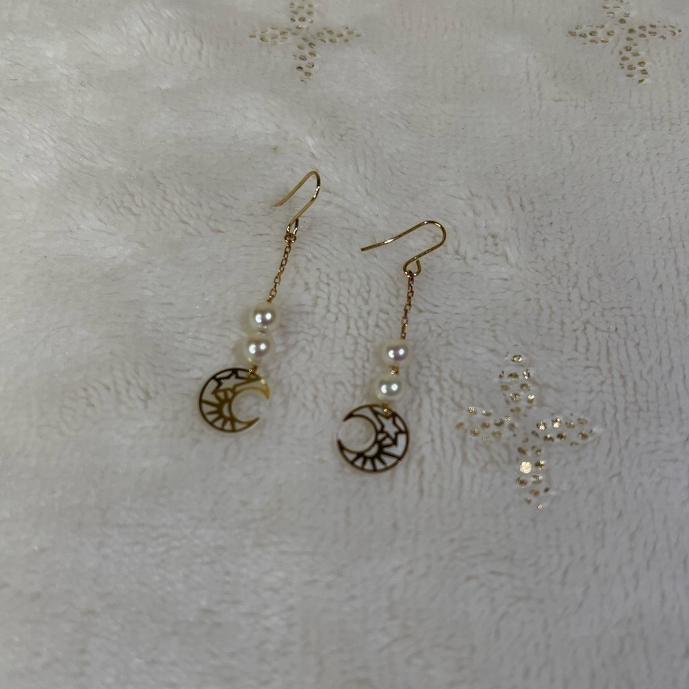 14k japan yellow gold dangling earrings with fresh water pearl - Picture 4 of 11